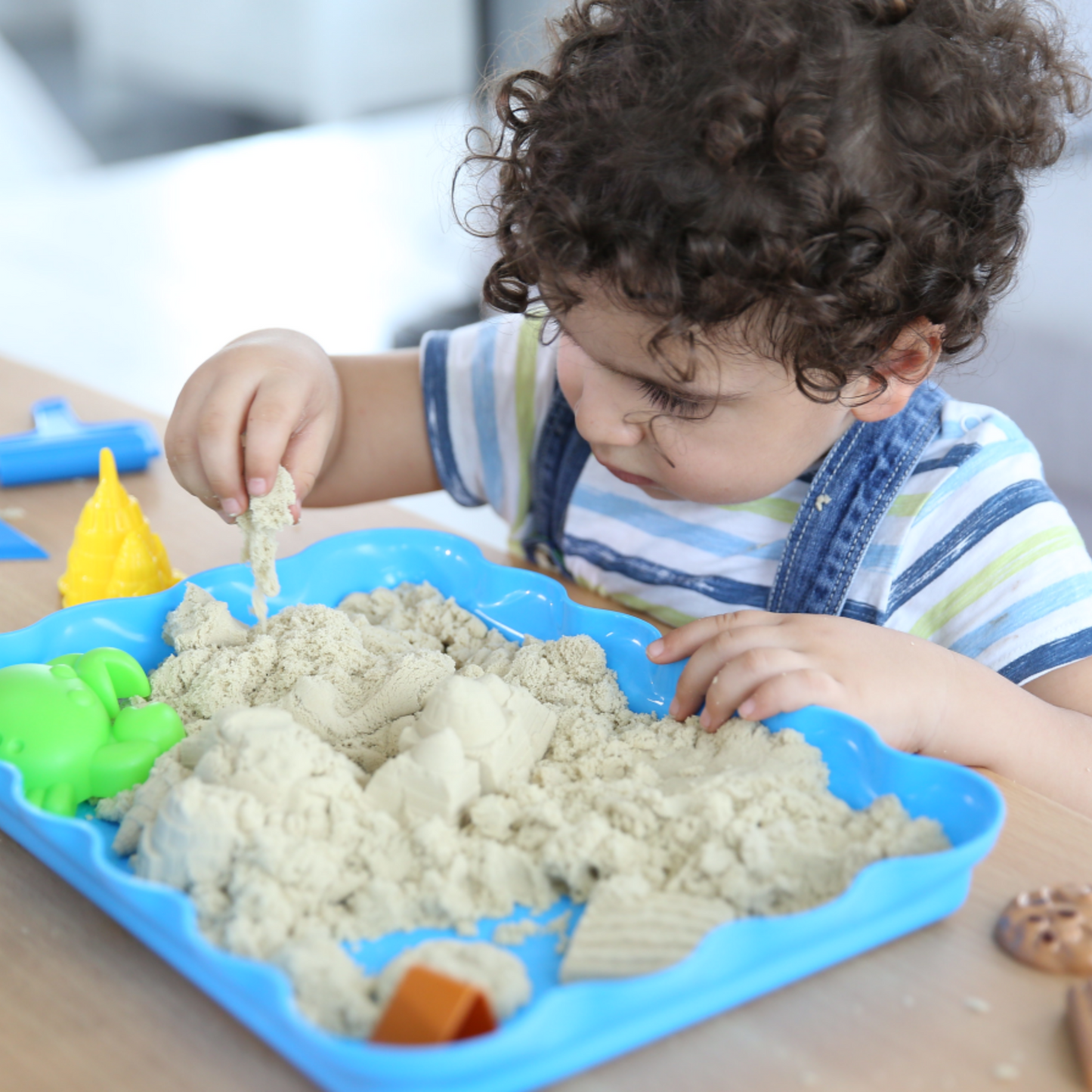 Educational Natural Sensory Magic Sand 2kg with 40Pcs Accessories